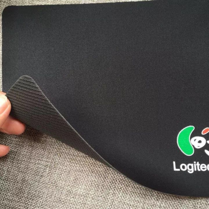 Logitech%20Studio%20Series%20Mousepad%20Experience%20Effortless%20Control%20and%20Enhanced%20Comfort%20Unleash%20Precision%20Performance%20-%20Image%203
