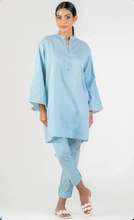 Plain%20Color%20Lawn%20Cotton%20Fabric%20for%20Women%20%E2%80%93%202%20Piece%20Unstitched%20(5%20Yards)%20%7C%20Soft,%20Lightweight,%20Summer%20Fabric%20for%20Shirts%20&%20Trousers%20-%20Image%203