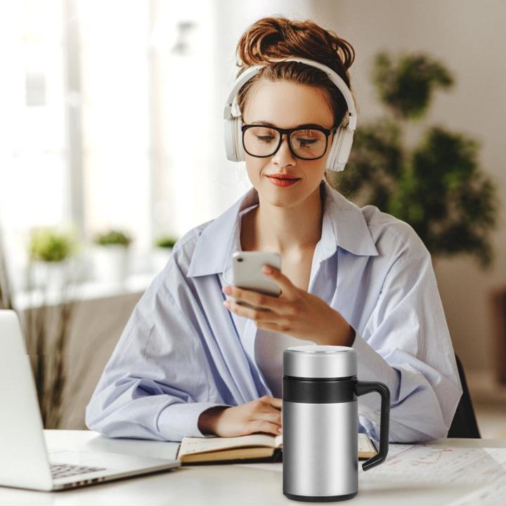 Thermos fashion mug with strainer