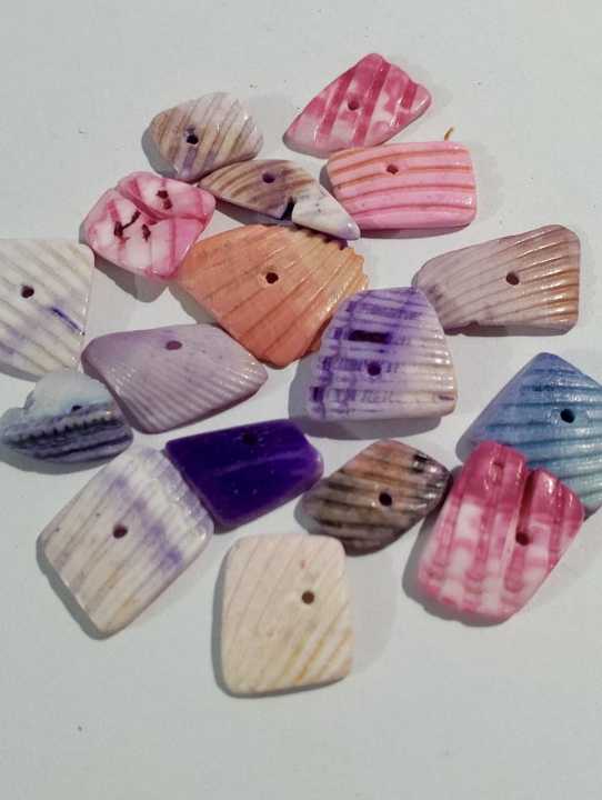 Natural%20Sea%20Shell%20Cuttings%20With%20Smooth%20Edges%20For%20DIY%20Crafts%20%7C%2040gms%20%7C%20Real%20Cut%20Shell%20Pieces%20With%20Hole%20%7C%20Beads%20Or%20Pendent%20%7C%20Ideal%20For%20DIY%20Jewelry%20Making,%20Dress%20Accessories,%20Crafting,%20And%20Home%20Decoration%20-%20Image%204