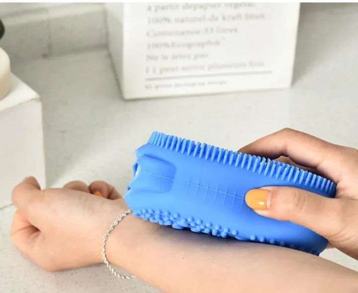 Silicone%20Body%20Scrubber%20Bath%20Sponge%20-%202%20in%201%20Exfoliating%20Body%20Brush%20Loofah%20Shower%20Sponge%20for%20Women%20Men%20and%20kids%20-%20Image%205