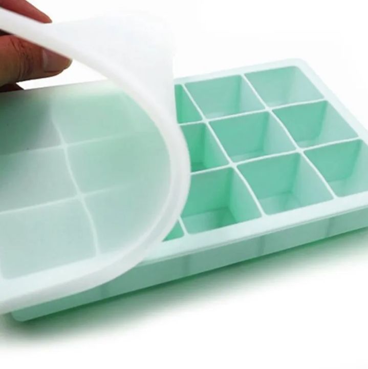 Easy%20Push%20Pop%20out%20Square%20Silicon%20Ice%20Cubes%2015%20Cubes%20Tray%20WITH%20LID%20-%20Image%205