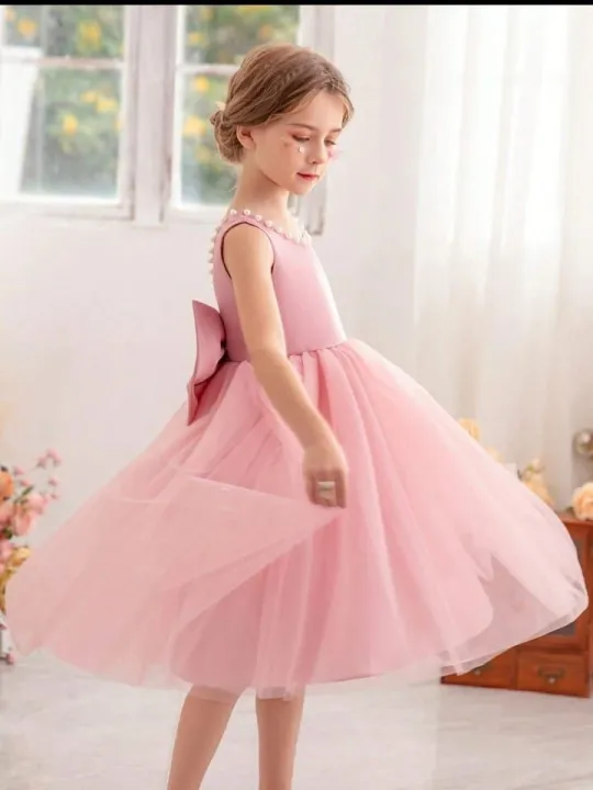 sleeveless%20Flares%20baby%20girls%20Net%20frocks%20with%20beads%20around%20Neck%20in%20pink%20and%20green%20color%202023%20-%20Image%209