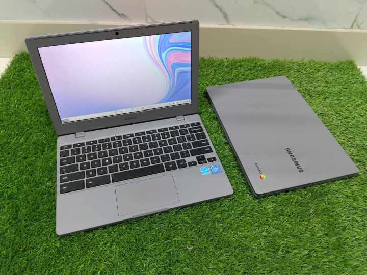 Samsung Chromebook 4 - Celeron processor - 4gb Ram - 16GB SSD - 11.6" screen - Playstore - Update 2029