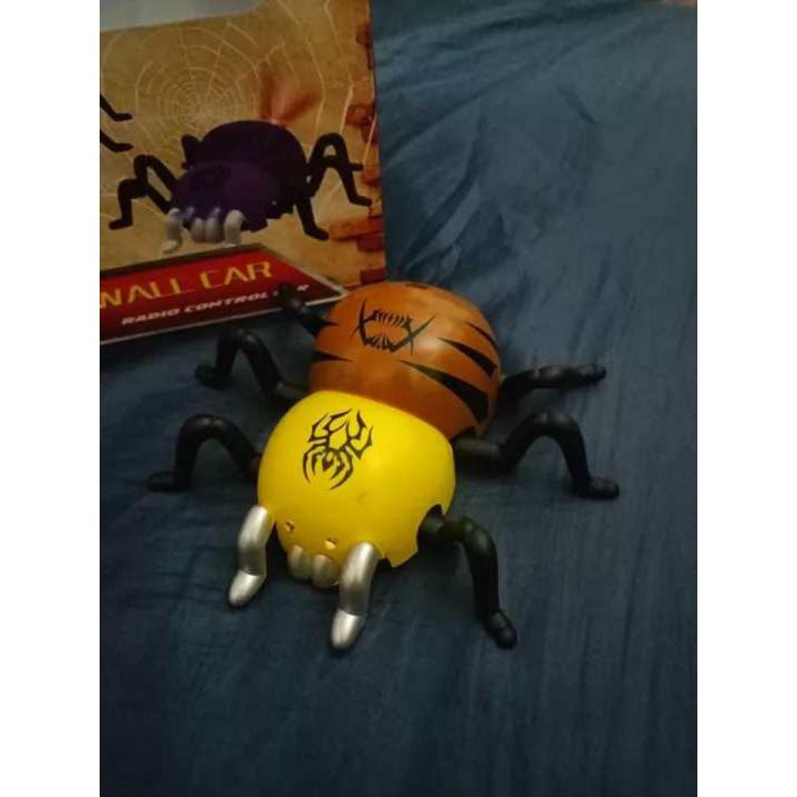 Remote%20Control%20Spider%20Toy%20Spider-Man%20Wall-Climbing%20Spider-Climbing%20Spider%20Wall-Climbing%20Wireless%20Remote%20Control%20Model%20Children's%20Creative%20Electric%20Toys%20-%20Image%202