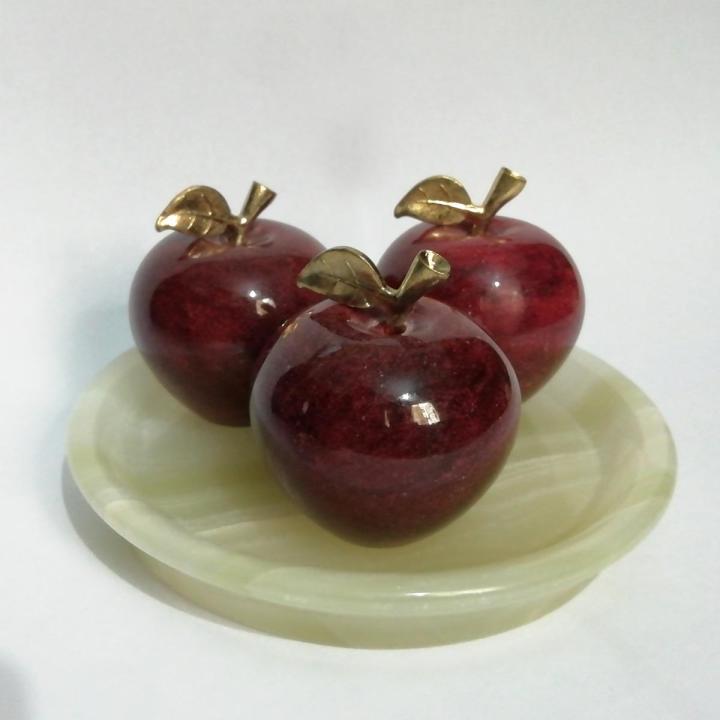 Set of 3 Handcrafted Onyx Marble Apple Paperweights for Home and Office Decor, Decorative Apple Sculpture for Desktop, Living Room, and Coffee Table
