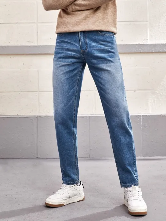 Men%E2%80%99s%20Casual%20Jeans%20Pants%20%E2%80%93%20Trendy%20Denim%20Trousers%20for%20Everyday%20Fashion%20-%20Image%203