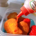 2pcs/set Portable  Mini Ketchup Condiment Squeeze Bottles -Portable Mayo Sauces Salad Bottles- Cooking Sauce Container Kitchen Accessories. 