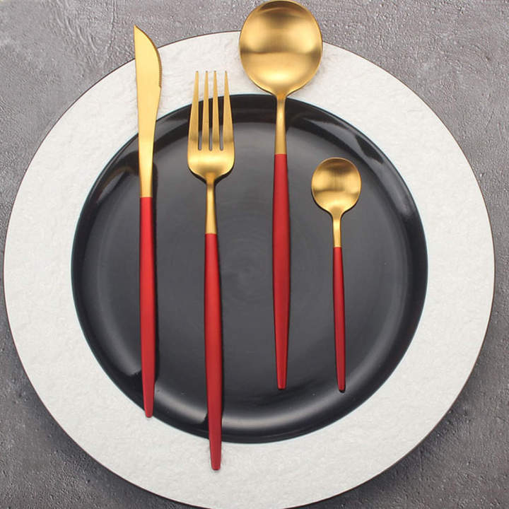 24pcs%20Luxury%20Stainless%20Steel%20Red%20And%20Golden%20Cutlery%20Set%20Fork%20Spoon%20And%20Knife%20Dinnerware%20-%20Image%204