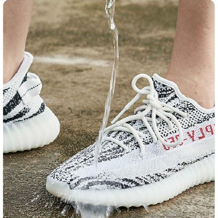 Waterproof%20Magic%20Protector%20Spray%20Rainproof%20Shoes%20Spray%20For%20Outdoor%20&%20Casual%20Use%20-%20Image%203