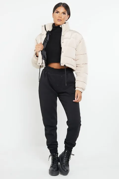 Women's%20Padded%20Crop%20Puffer%20Jacket%20%E2%80%93%20Warm%20and%20Stylish%20Winter%20Wear%20-%20Image%209