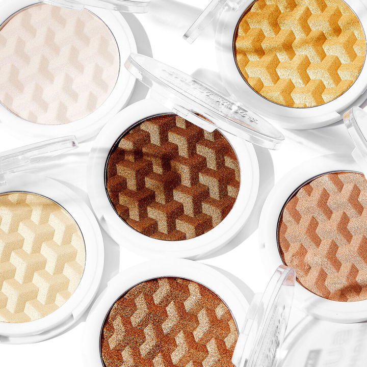 Makeup%20Revolution%20London%20-%20Relove%20By%20Super%20Highlighter%20Gold%20-%20Image%207