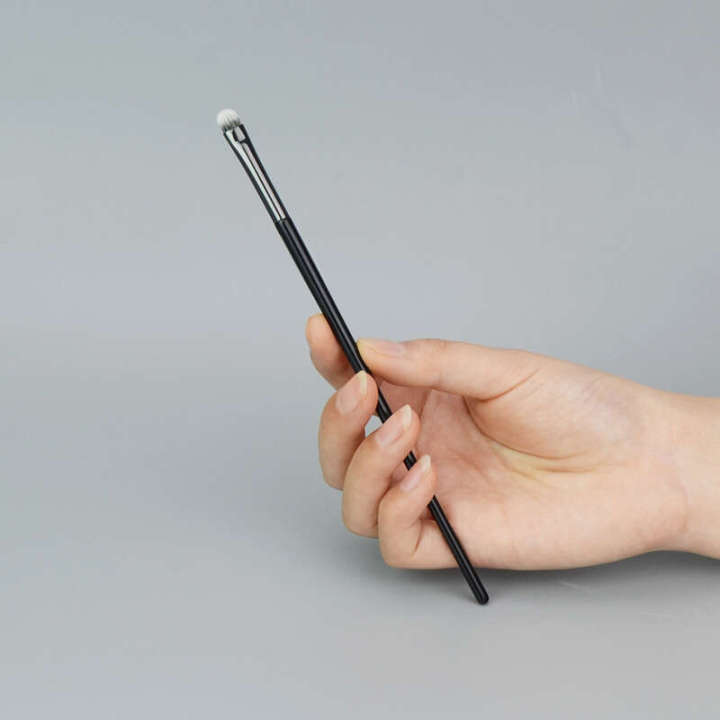 Wang Feifei recommends fillimill 511 eye shadow eyelids down sleeping silkworm details to the Cangzhou makeup brush