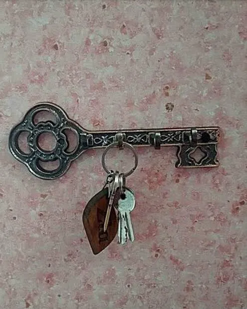 Key%20Holder%20Wall%20Hanger%20Tree%20Design%20for%20Hanging%20Keys%20&%20Key%20Chains%20Best%20Key%20Holder%20for%20Home%20furniture%20wall%20Decor%20-%20Image%202