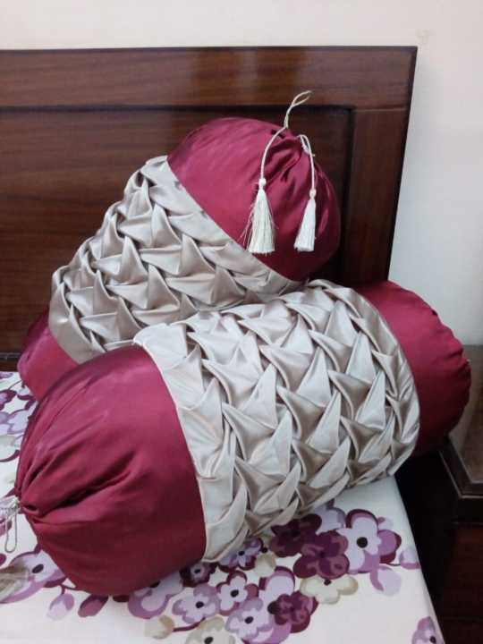 Pack%20of%202..Round%20Bolster%20Pillow%20Covers%20-%20Image%202