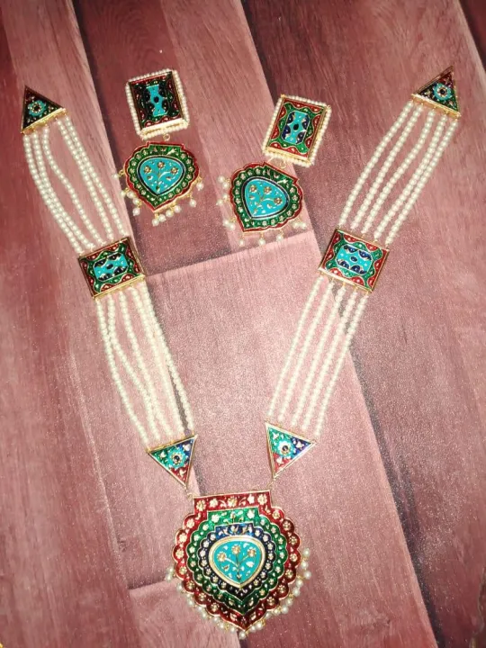 Kundon%20set%20in%20meena%20work%20-%20Image%203