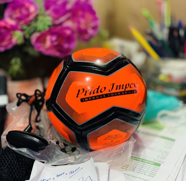 High%20Quality%20Skill%20Soccer%20ball%20For%20Football%20Practice%20Training%20Soccer%20Ball%20-%20Smart%20Football%20with%20Tether%20for%20Juggling,%20Foot%20Control,%20Kicking%20Practice%20-%20Adjustable%20Cord%20-%20%20Size%202%20Training%20Football%20-%20Image%206