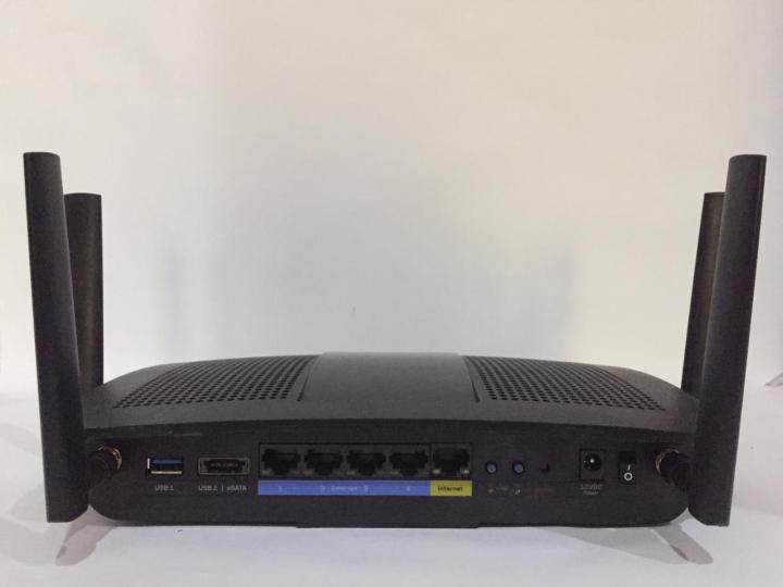 Linksys%20EA8500%20MAX-STREAM%20MU-MIMO%20ac2600%20Smart%20Wi-Fi%20Router%20(Branded%20used)%20-%20Image%204
