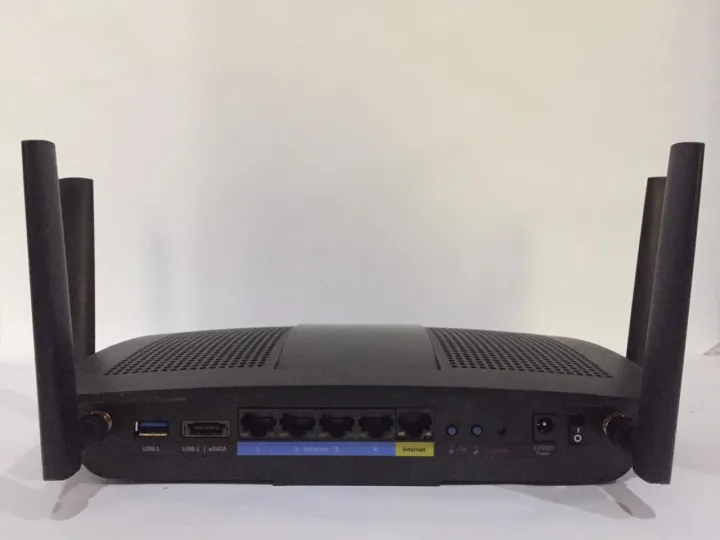 Linksys%20EA8500%20MAX-STREAM%20MU-MIMO%20ac2600%20Smart%20Wi-Fi%20Router%20(Branded%20used)%20-%20Image%204