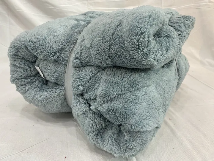 Sherpa%20Throw%20-%20double%20-%20230cm%20x%20200cm%20-%20Image%204