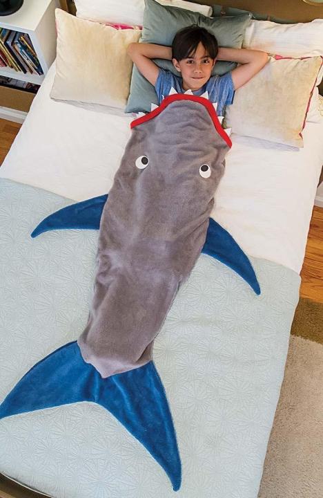 Kids%20Sleeping%20Bag%20Shark%20Shaped%20Blanket%20-%20Image%203