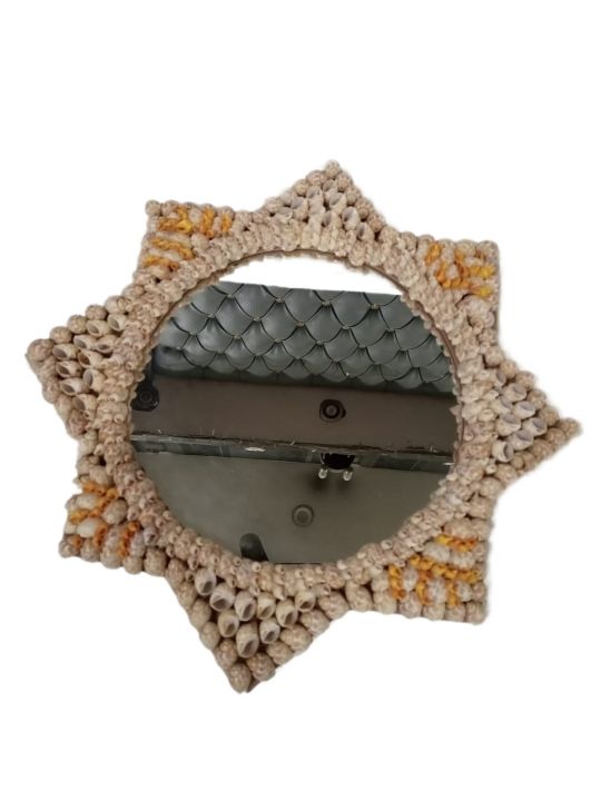 1Pcs Elegant Star Shape Seashells Wall Mirror Frame Best Wall Decoration item For Homes and Offices