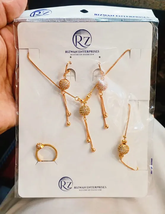 Gold%20Plated%20Locket%20Chain%20Necklace%20Bracelet%20Ring%20Set%20with%20Earrings%20for%20Girls%20&%20Women%2024k%20Gold%20complete%20set%20-%20Image%204