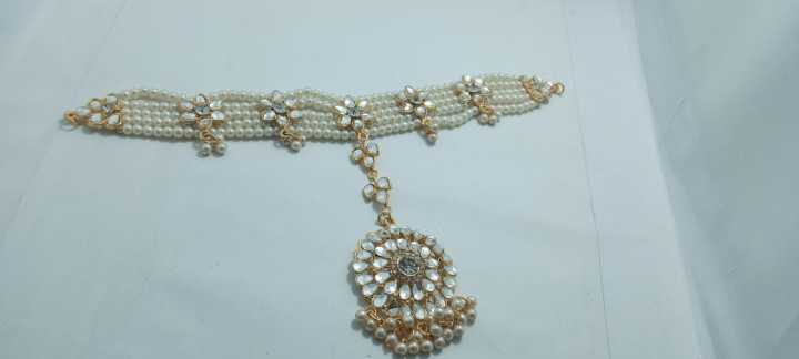 Best%20quality%20beautiful%20band%20matha%20patti%20with%20Kundan%20work%20elegant%20design%20-%20Image%204