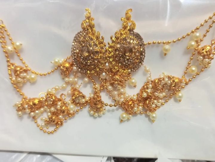 Jhumka set with sahara chains