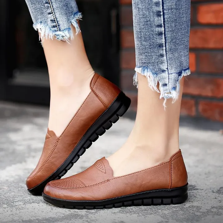 PU%20Light%20Leather%20For%20Women%20Casual%20Flat%20Ladies%20Shoes%20Nurse%20Soft%20Peas%20Loafer%20Flats%2035-41%20-%20Image%206