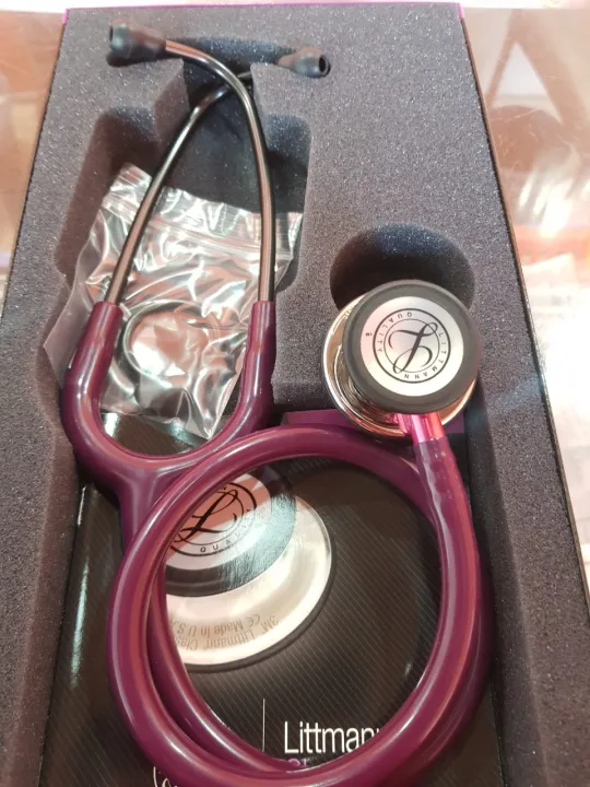 Littmann%C2%AE%20Classic%20III%E2%84%A2%203M%E2%84%A2%20%20Monitoring%20Stethoscope,%20Mirror%20Chestpiece,%20Plum%20Tube,%20Pink%20Stem%20and%20Smoke%20Headset%20-%20Image%205
