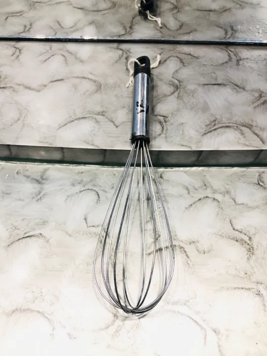 Stainless%20Steel%20Manual%20Egg%20Beater/%20Hand%20Beater/Hand%20whisk%20Beater%20whisker%20for%20mixing%20Baking/Sauces/Melting%20Chocolate%20Cream%20-%20Image%204