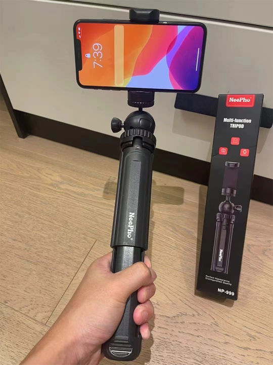 Premium%20Tripod%20Stand%20with%20Mobile%20Holder%20Selfie%20Stick%20Stand%20-%20DSLR%20and%20Smartphone%20Support%20for%20Live%20Stream,%20Vlogging%20&%20TikTok%20-%20Image%209