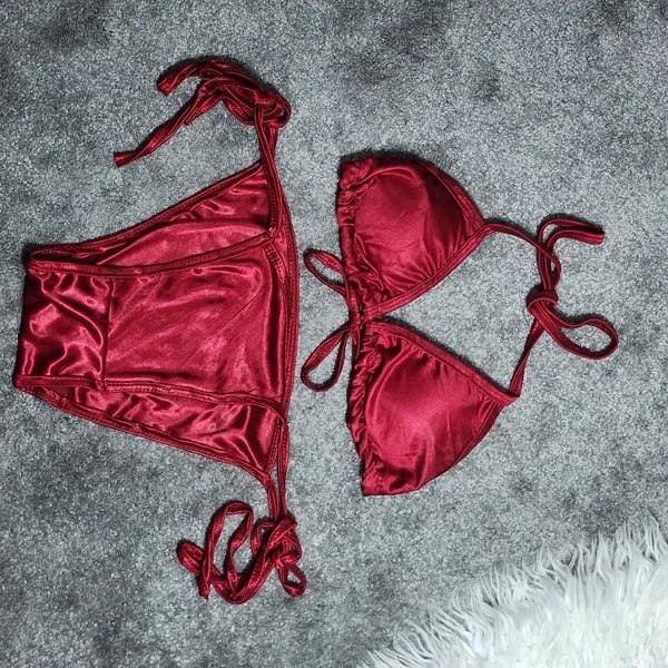 Buy%201%20Get%201%20Free%20-%20Satin%20Silk%20Bikini%20Panties%20And%20Bra%20Set%20-%20Multicolor%20-%20Image%202