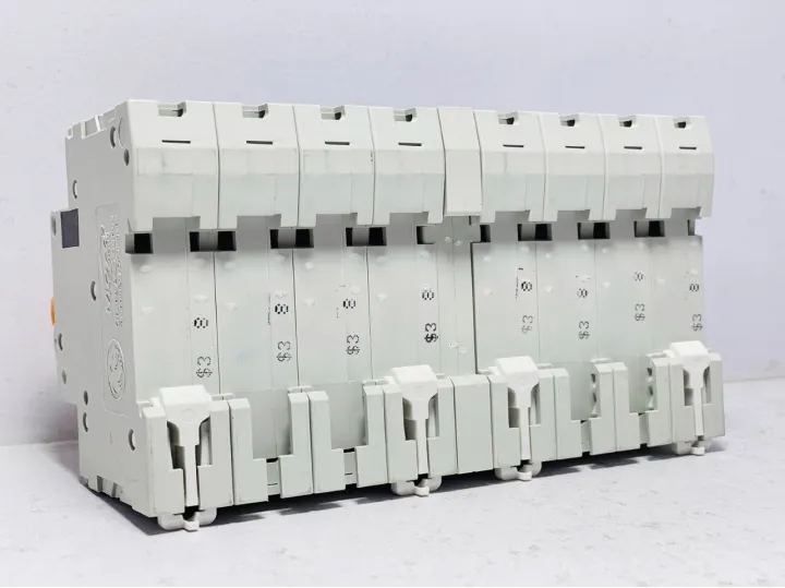 MORA%20Breaker%20Type%20Changeover%2063A%20For%20Solar%20,%20Wapda%20and%20Generator%20%7C%20ChangeOver%20Switch%20%7C%20Change%20Over%20Breaker%20%7C%20MTS%20ChangeOver%20%7C%20Single%20Phase%20and%20Three%20Phase%20ChangeOver%20Breaker%20-%20Image%205