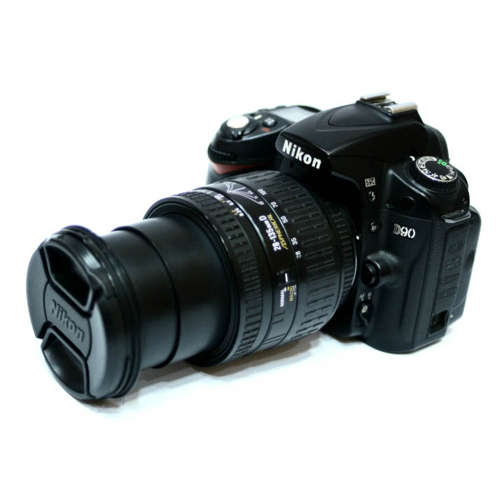 Nikon D90 DSLR Camera for HD Video Recording & Photography - with 28-135 mm Lens - Complete Accessories