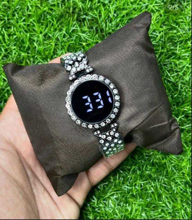 Luxurious%20Digital%20Bracelet%20Watch%20for%20Women%20&%20Girls%20-%20Full%20Diamond/Stone%20Studded%20LED%20Touch%20Screen%20Wristwatch%20-%20Image%209