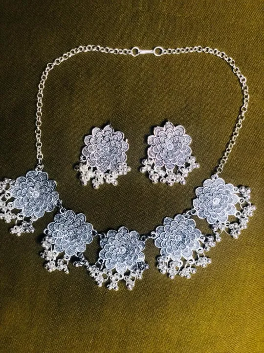 New%20Style%20Antique%20Necklace/choker%20With%20Earrings%20For%20All%20Ages%20Women%20-%20Image%203