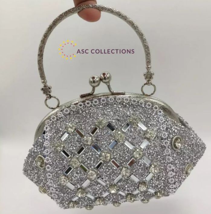 ASC%20Collection%20New%20Design%20Bridal%20Clutch%20Bag%20with%20Metal%20Frame%20and%20Fresh%20Stones%20in%203%20Colors:%20Silver,%20Golden,%20and%20More%20-%20Image%204