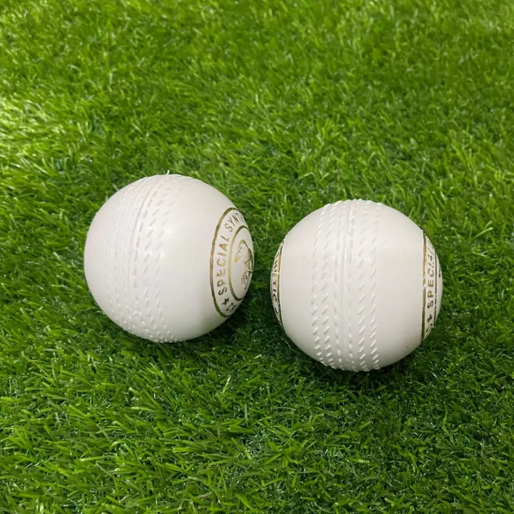 Practice%20Cricket%20Hard%20Ball%20(Synthetic)%20-%20Image%206