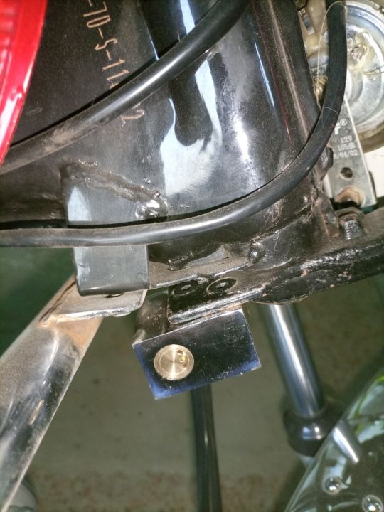 Motorcycle%20Side%20Lock%20(No%20need%20to%20welding),%20%20Moto%20Spare%20Part%20(Handle%20Lock),%20100%25%20secure%20Lahori%20Lock%20Black%20color,%20Bike%20unbreakable%20Lock%20-%20Image%203