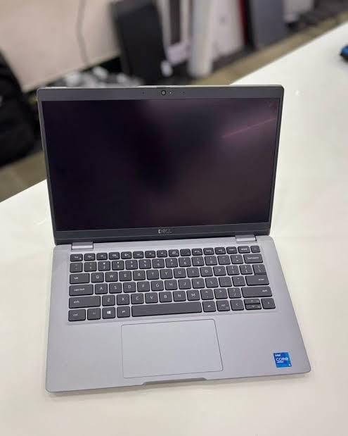 Dell%20Latitude%205320%20%7C%20Core%20i5%2011th%20Gen%20%7C%208GB%20RAM%20%7C%20256GB%20SSD%20%7C%2013.3"%20FHD%20Screen%20-%20Long%20Battery%20Life%20-%20Image%203