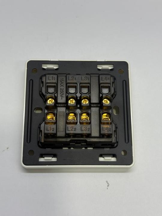 4%20Gang%20Xises%20off%20white%20Dalar%20-%20Image%204