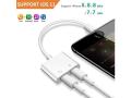 iPhone Dual Port Splitter 3.5mm + Lightning Port Adapter / 2 in 1 iPhone Splitter Headphone, Handsfree Jack + Lightning Charging Port. 