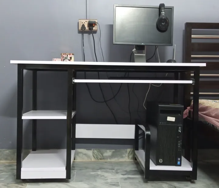 Modern%20Desktop%20Computer%20Desk%20Gaming%20PC%20Laptop%20Desk%20Work%20Table,%20Home%20Workstation%20Students%20Study%20Writing%20Desk%20-%20Image%202