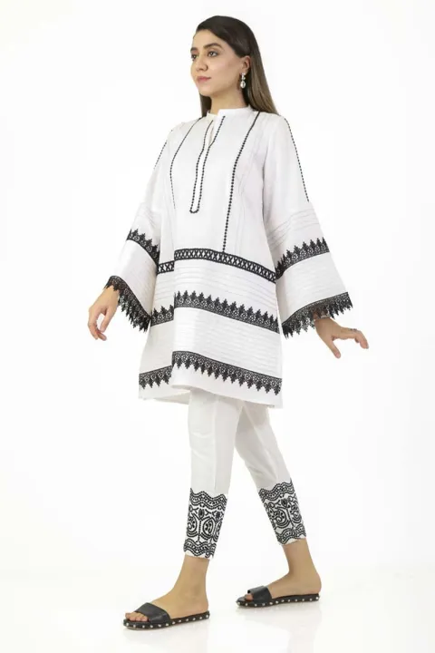 EGO%20Fall%20Collection%202019%20%20Classic%20B%20&%20W%20%20Off%20White%20Cotton%20Kurti%20For%20Women%20-%20Image%206