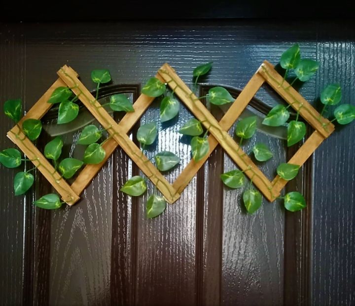 Artificial%20Money%20Plant%20Wooden%20Green%20Leaf%20Fence%202%20Feet%20Retractable%20Climbing%20Frame%20for%20Home%20Gardening%20and%20Decoration%20-%20Image%206