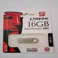 Kingston Data Traveler SE9 16GB USB 2.0 Metal Silver USB Flash Drive. 