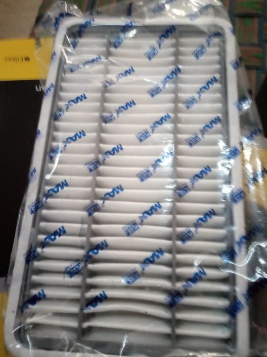 TOYOTA%20HIACE%20EURO%20AIR%20FILTER%20OEM#%2017801-30060%20-%20Image%204