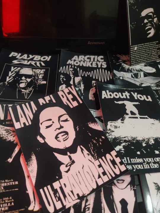 Black%20Graphic%20Aesthetic%20Wall%20Posters%20Collection%20-%2012%20posters%20per%20set%20-%20SIZE%20a6%20-%204.1"%20x%205.8"%20INCH%20Classic%20Rock%20&%20Pop%20Art%20Prints%20for%20Home%20Decor%20movies%20marvel%20film%20-%20Image%204